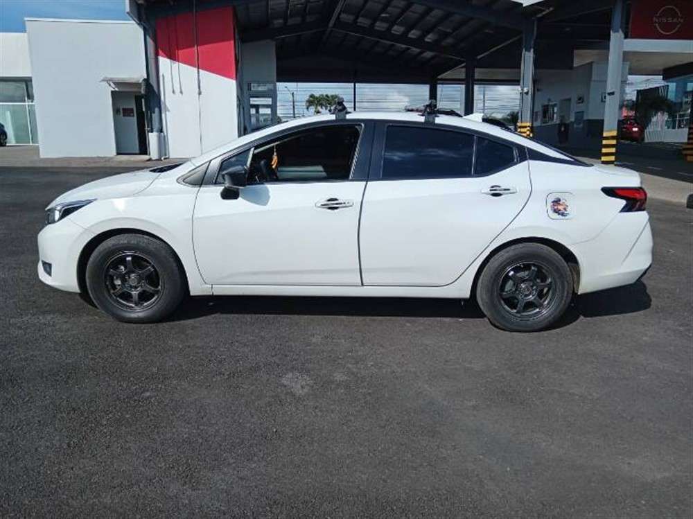 2025 Nissan Versa - foto 3