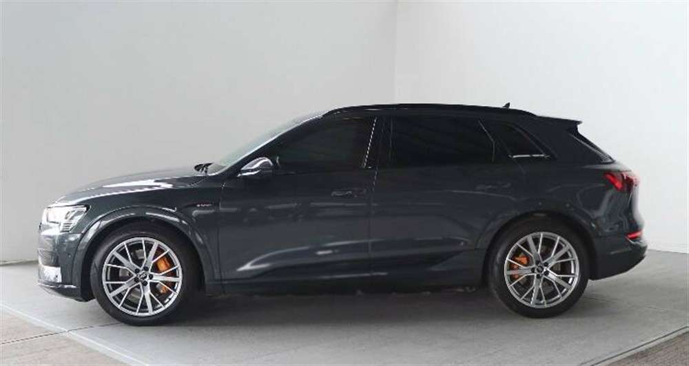 2023 Audi e-tron