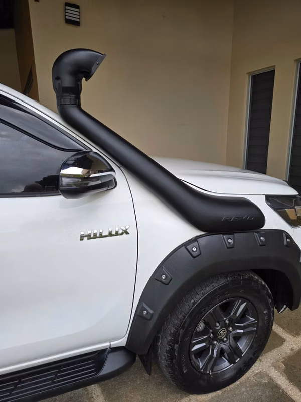 2023 Toyota Hilux - foto 5