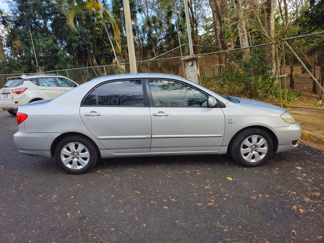 2008 Toyota Corolla - foto 1