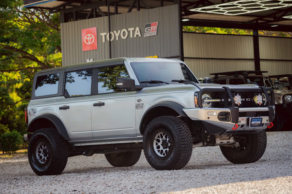 2022 Ford Bronco - foto 2