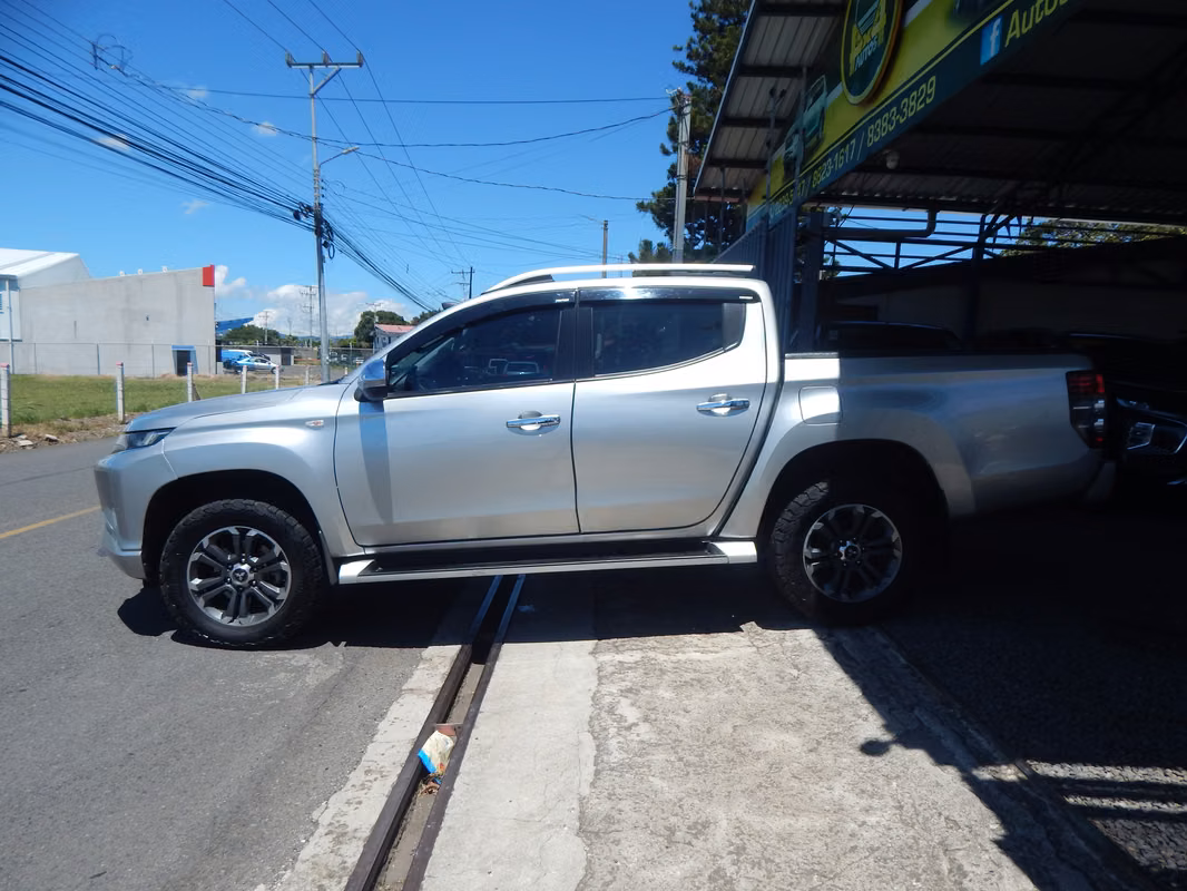 2023 Mitsubishi L200 - foto 5
