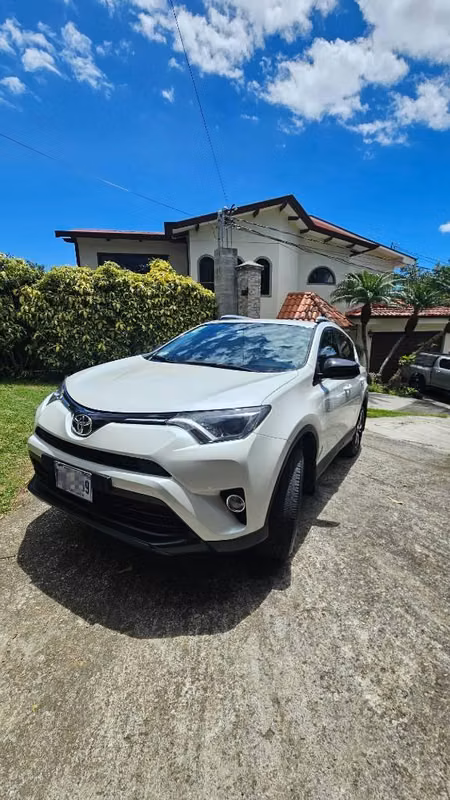 2017 Toyota RAV4 - foto 3