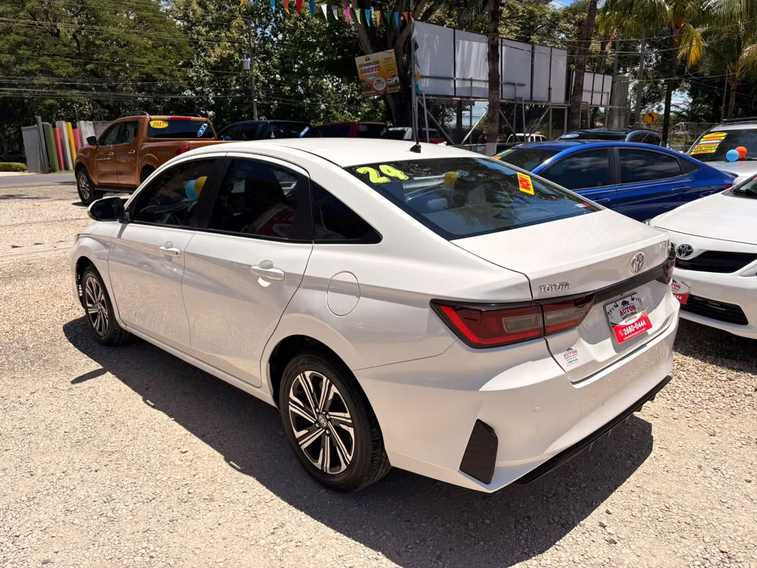 2024 Toyota Yaris - foto 4