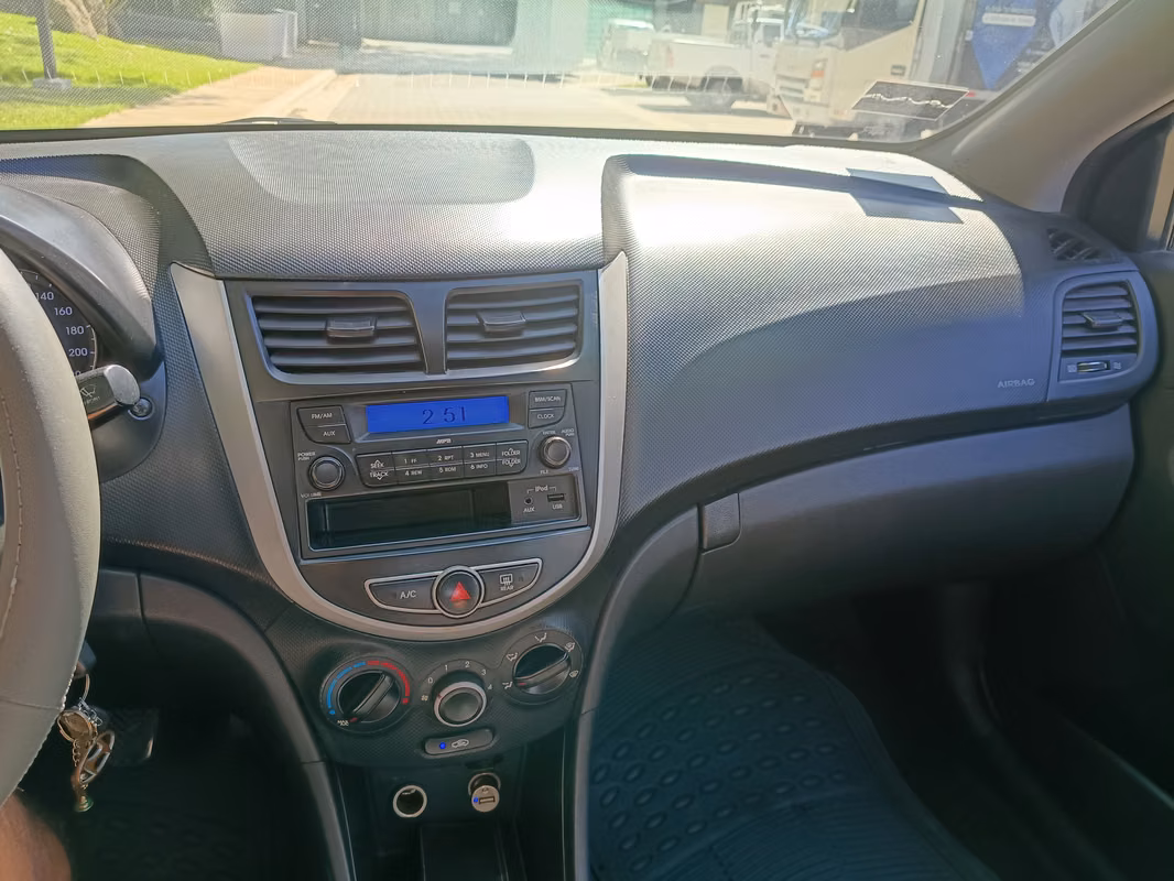 2013 Hyundai Accent - foto 5