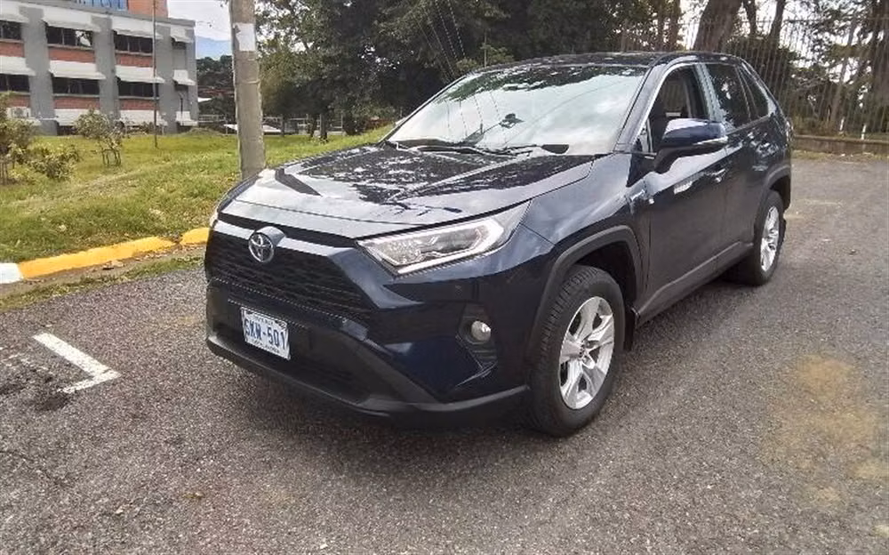 2021 Toyota RAV4 - foto 1