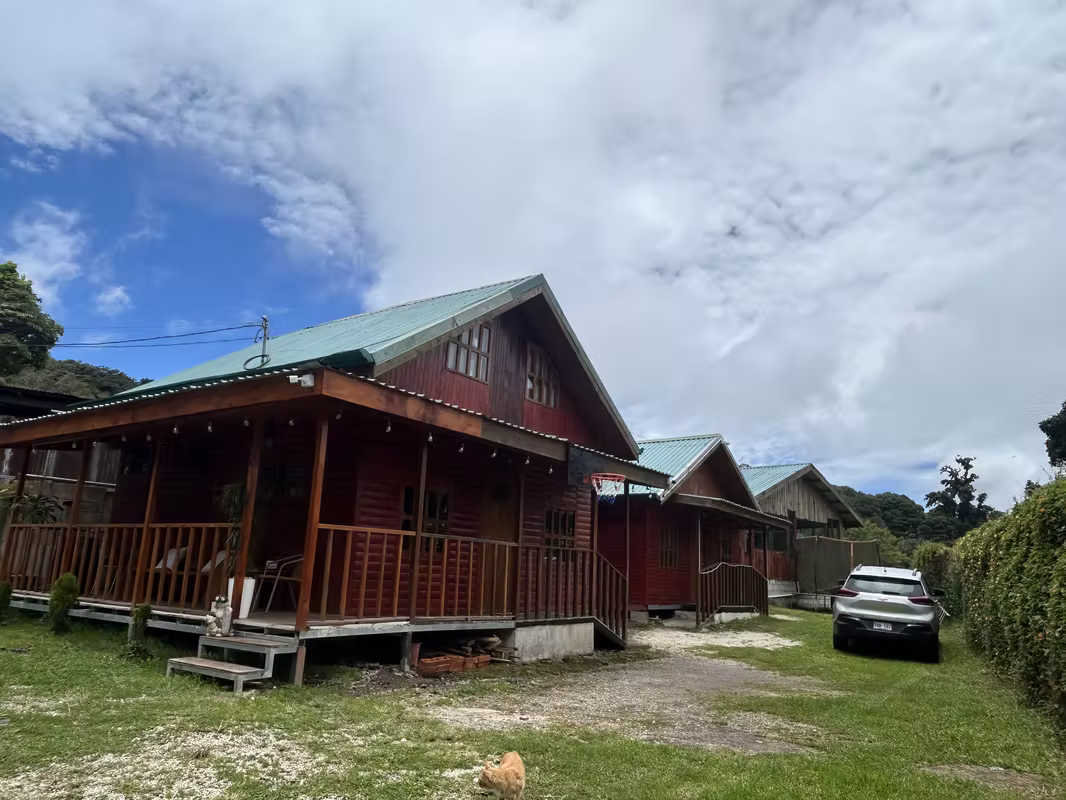 Hermosa casa en El Guarco, Cartago 2
