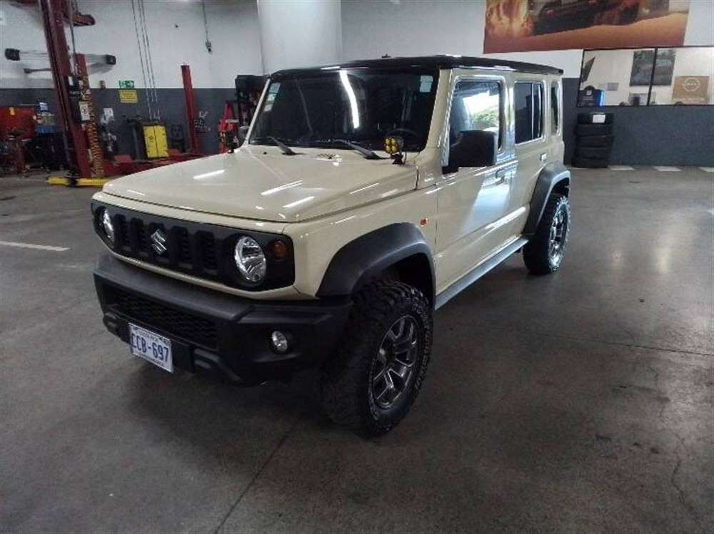 2025 Suzuki Jimny - foto 1