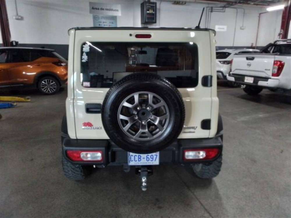 2025 Suzuki Jimny - foto 2