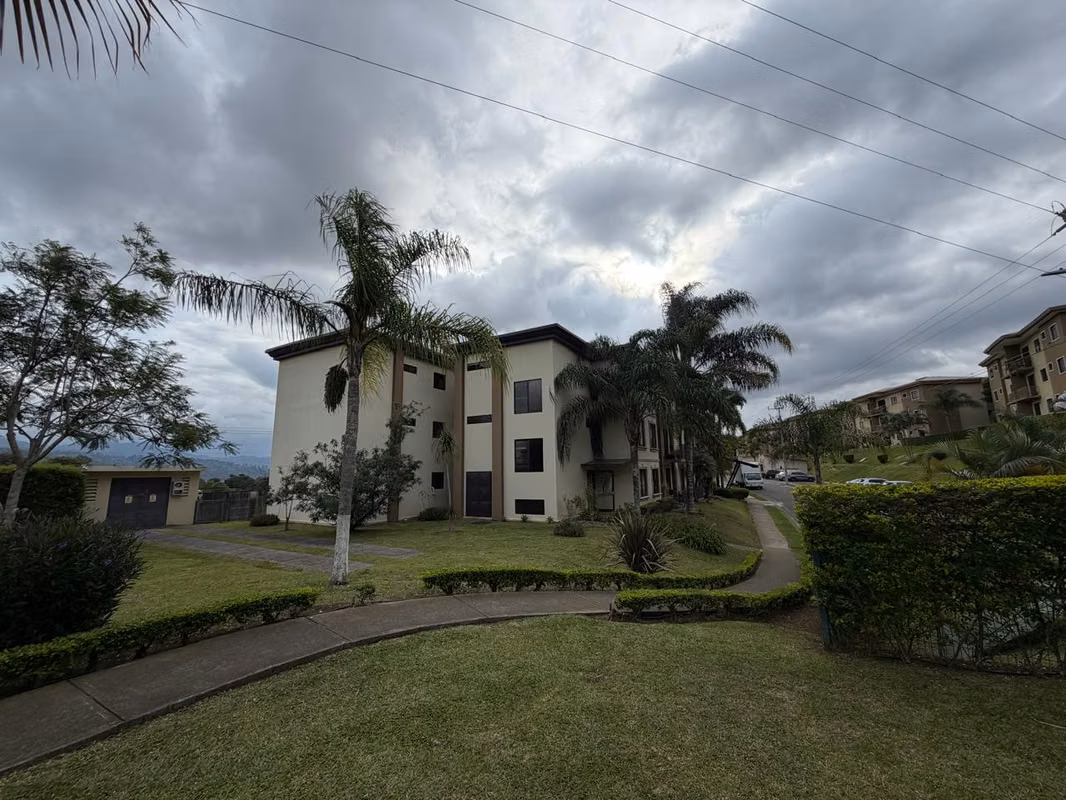 Apartamento en Condominio Torres del Sol en Tres Ríos 4