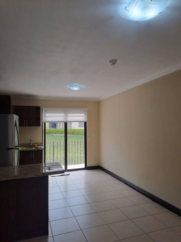 Apartamento en Condominio Torres del Sol en Tres Ríos 1