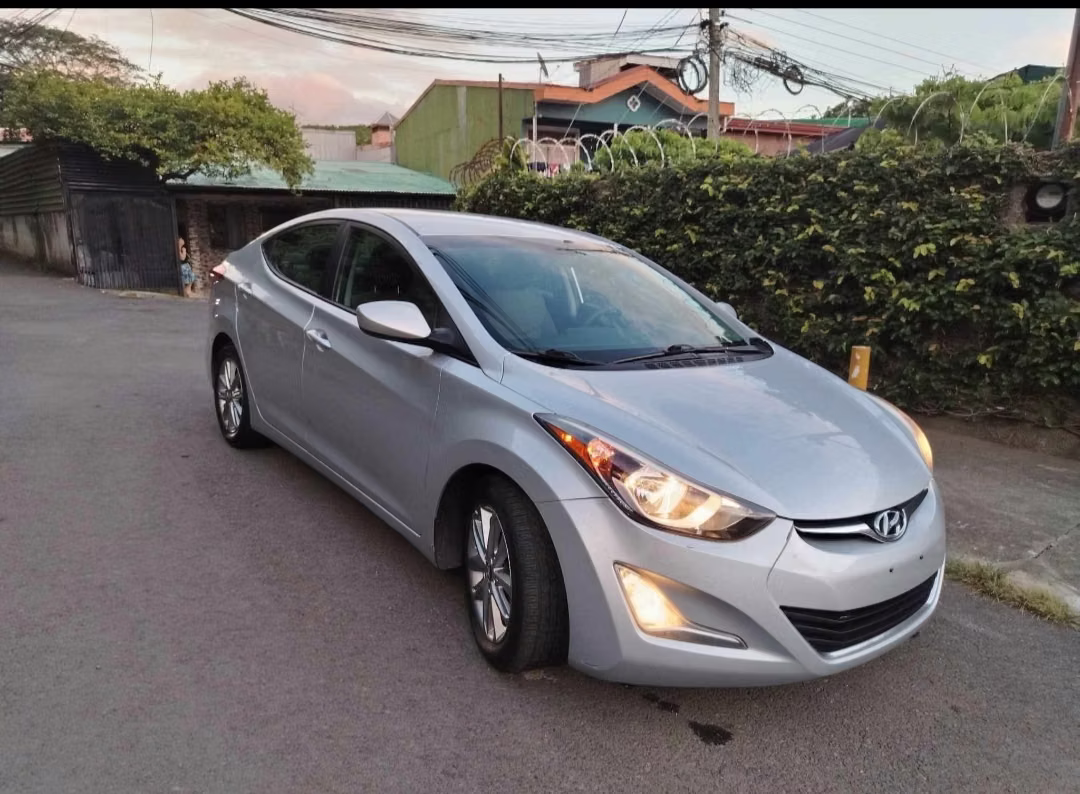 2014 Hyundai Elantra - foto 1