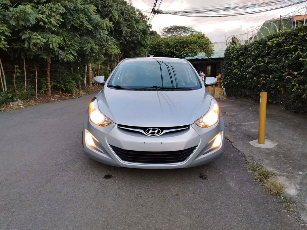2014 Hyundai Elantra - foto 3