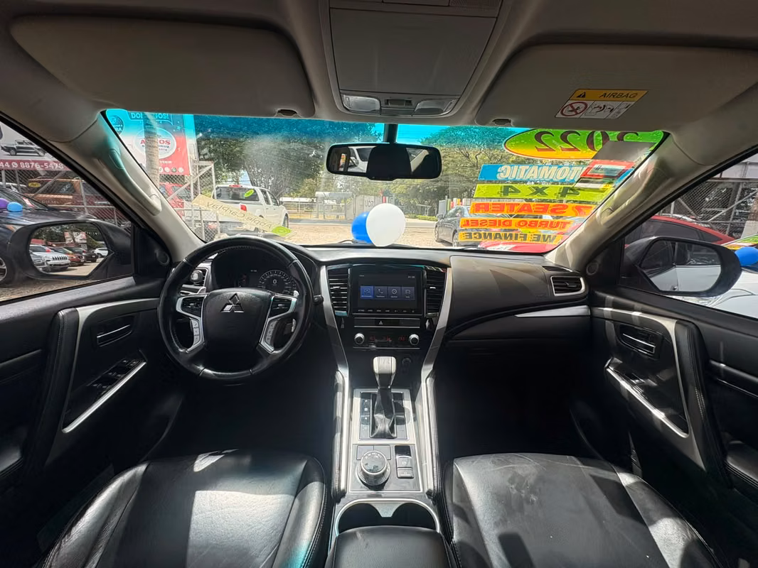 2022 Mitsubishi Montero Sport - foto 5