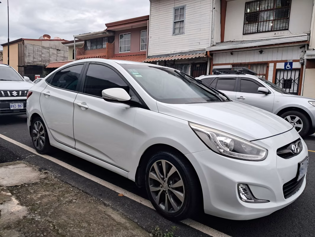 2014 Hyundai Accent - foto 4