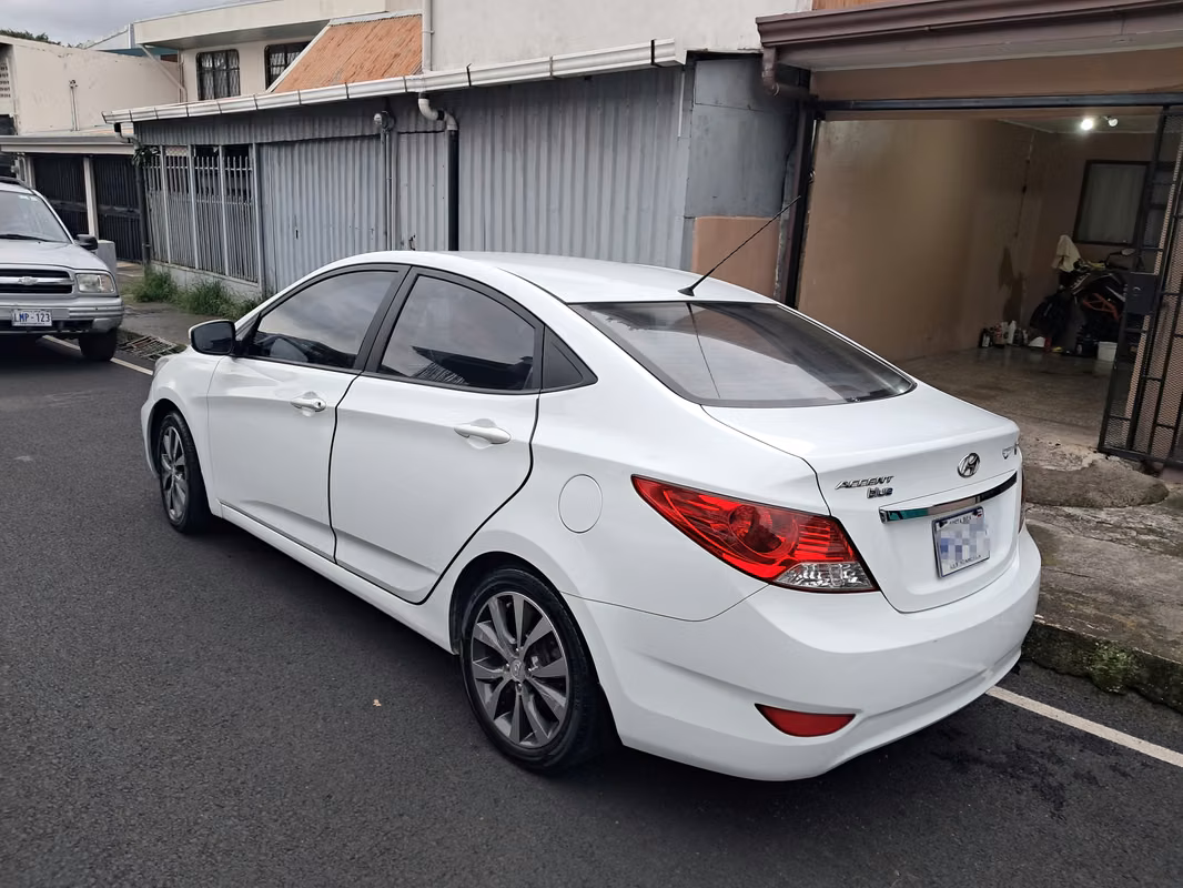 2014 Hyundai Accent - foto 5