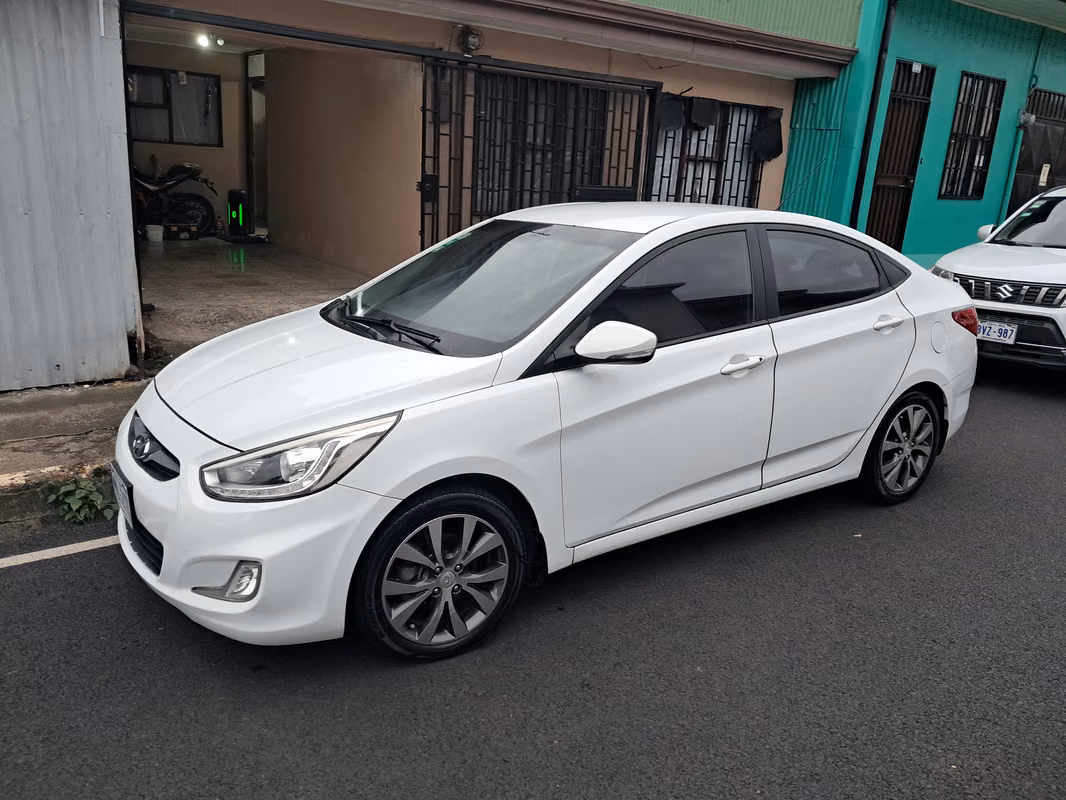 2014 Hyundai Accent - foto 3