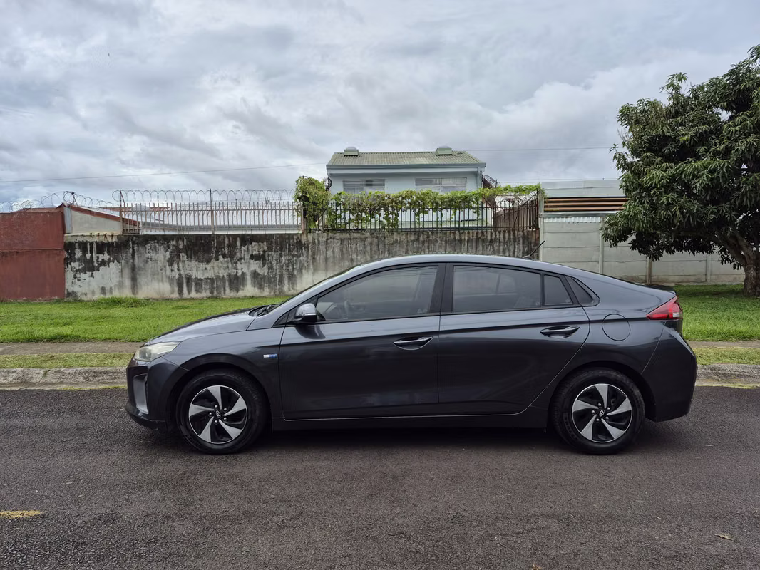 2017 Hyundai Ioniq - foto 4