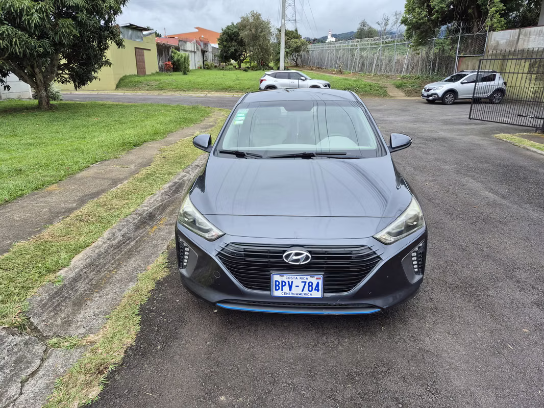 2017 Hyundai Ioniq - foto 1