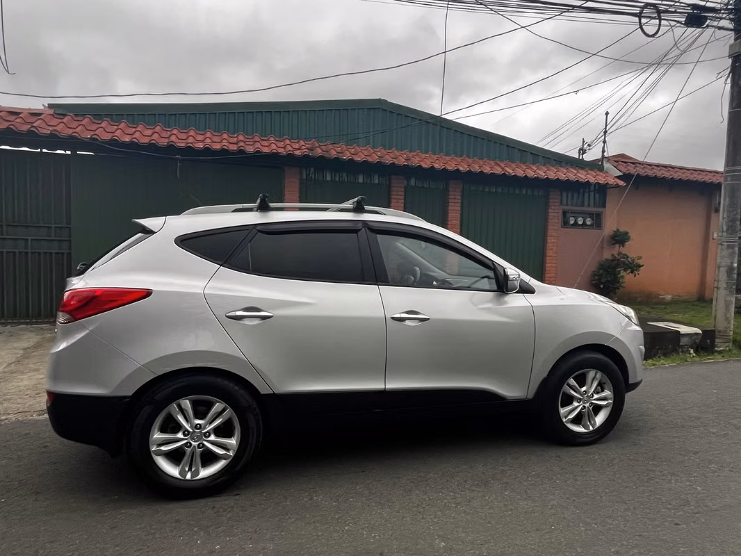 2011 Hyundai Tucson - foto 2