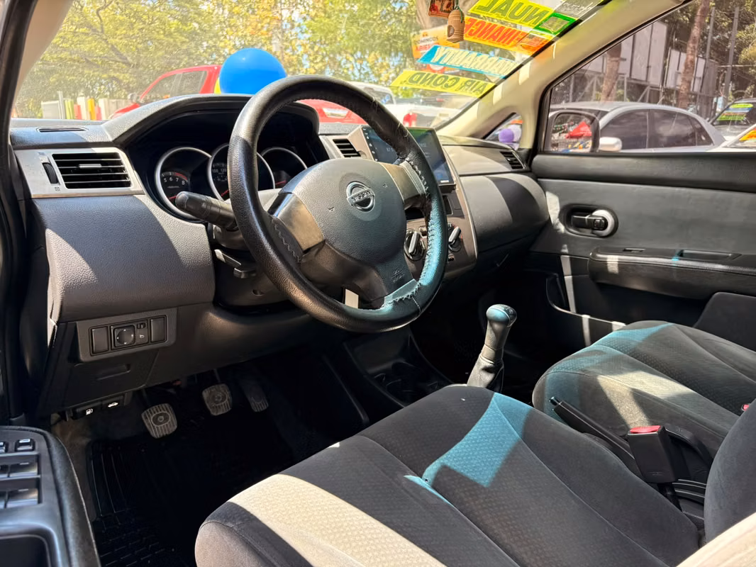 2011 Nissan Tiida - foto 5