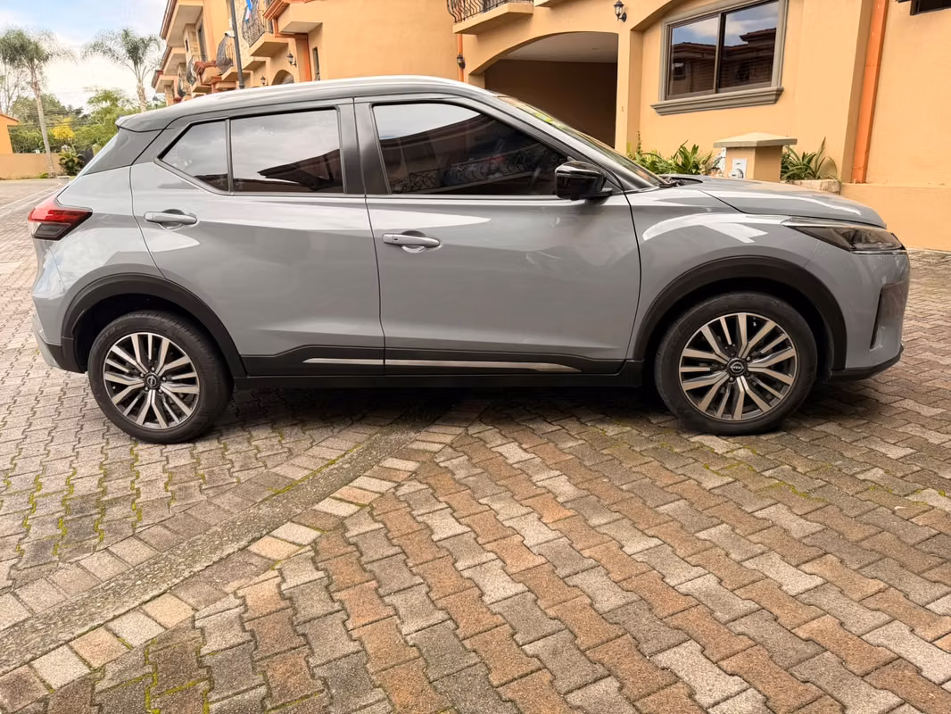 2023 Nissan Kicks - foto 3
