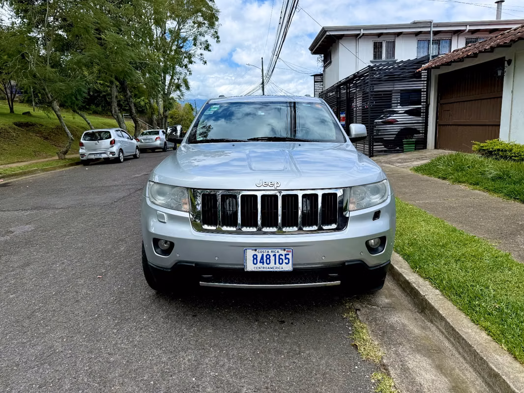 2011 Jeep Grand Cherokee - foto 1