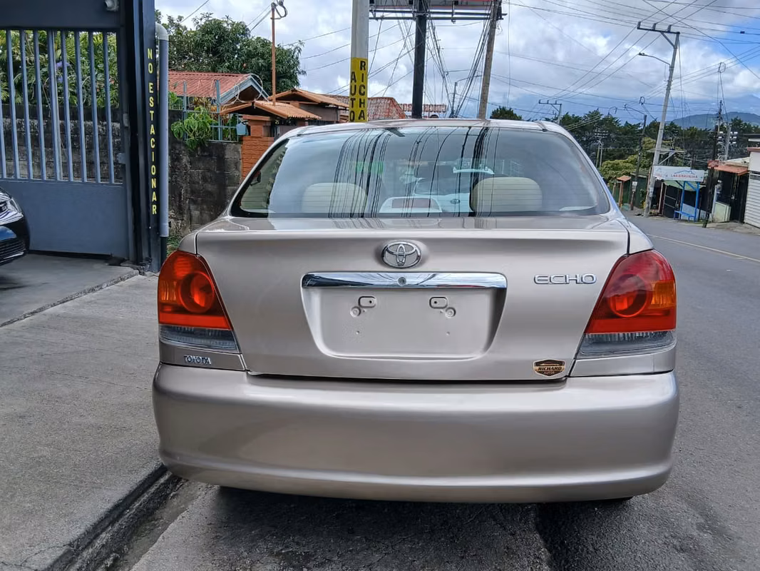 2003 Toyota Echo - foto 3