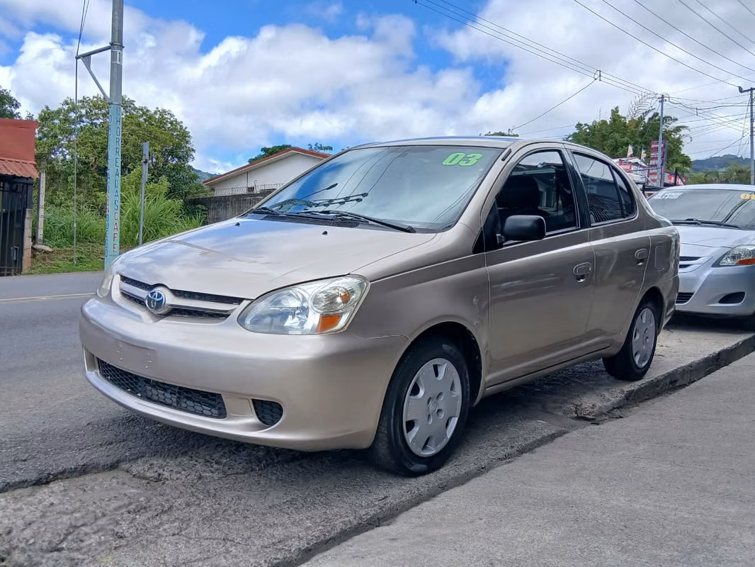2003 Toyota Echo - foto 1