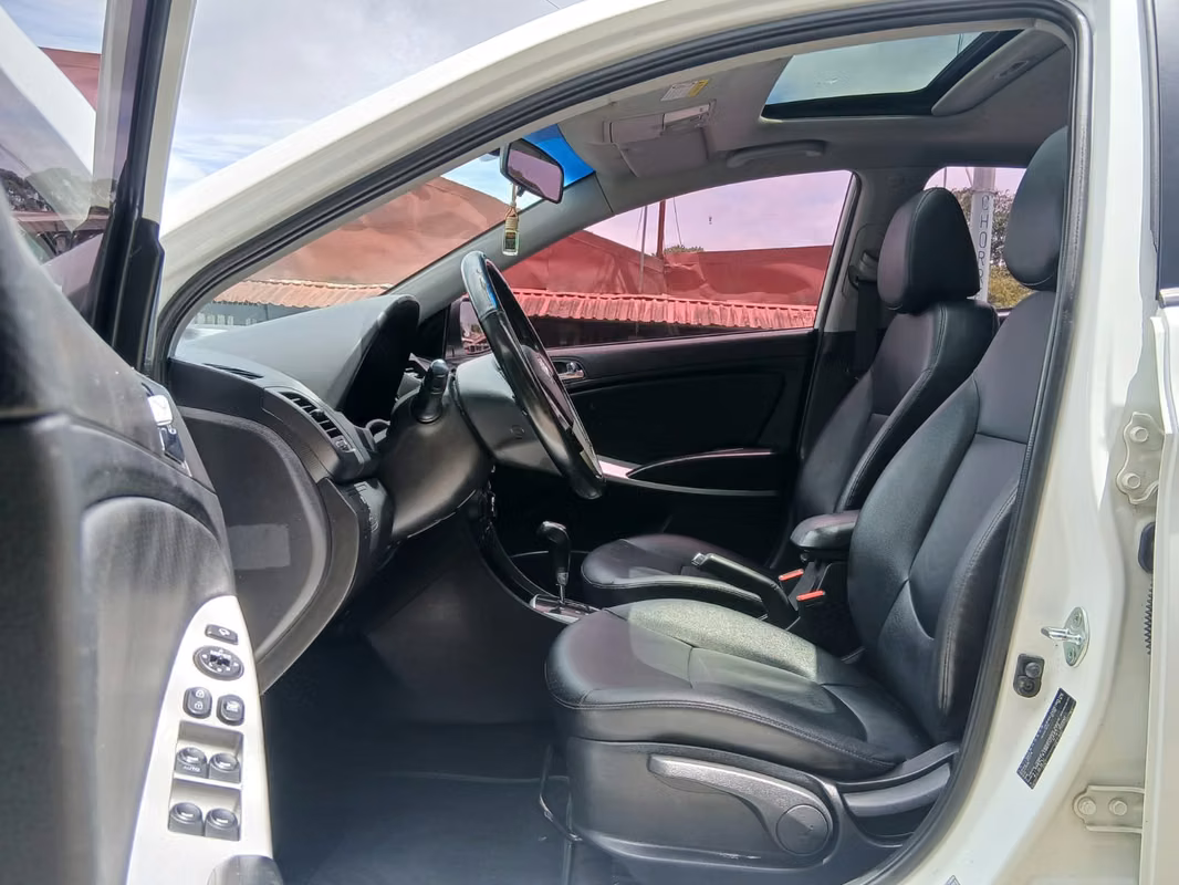 2015 Hyundai Accent - foto 3