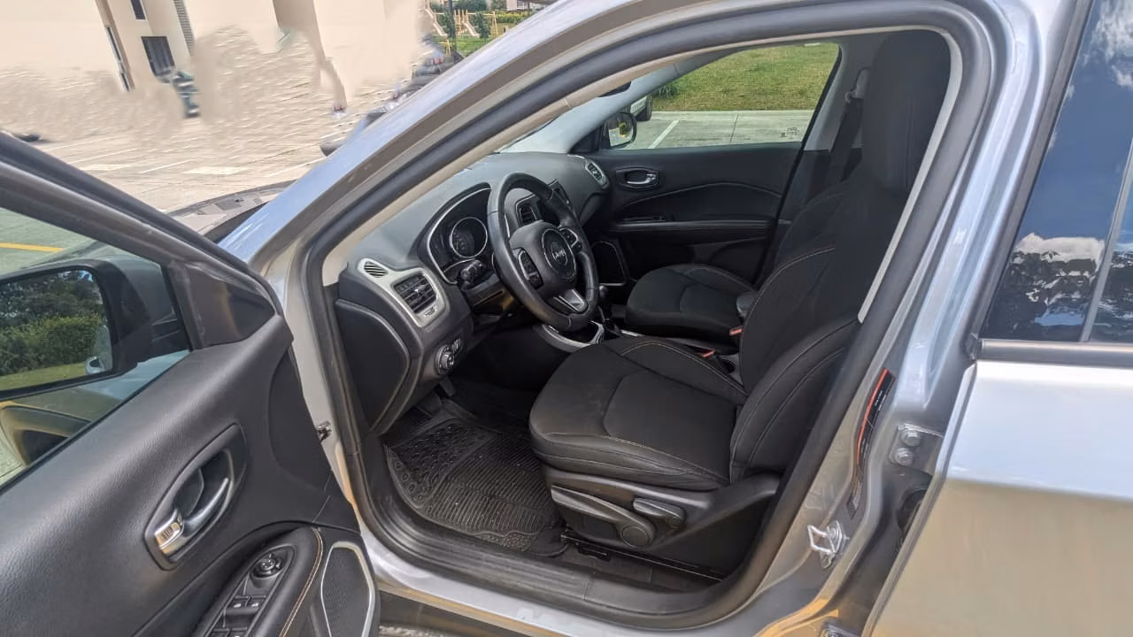 2020 Jeep Compass - foto 4