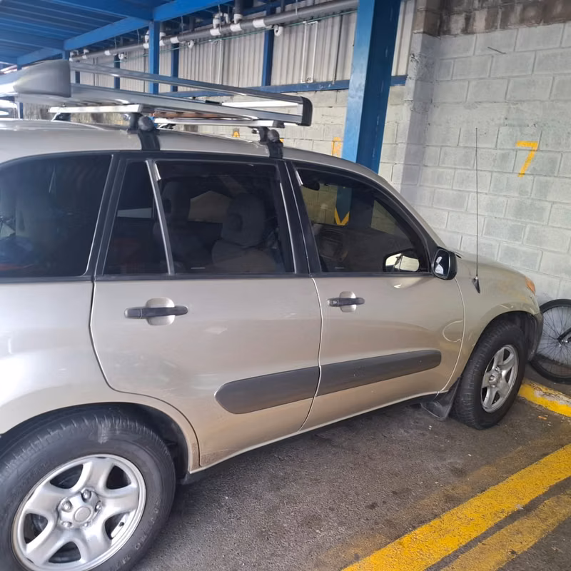 2003 Toyota RAV4 - foto 2