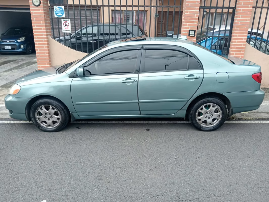2007 Toyota Corolla - foto 2