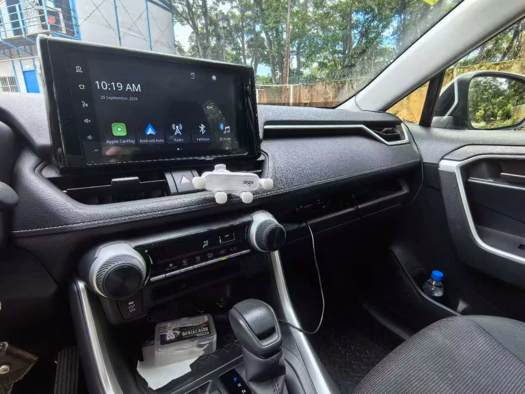 2024 Toyota RAV4 - foto 1