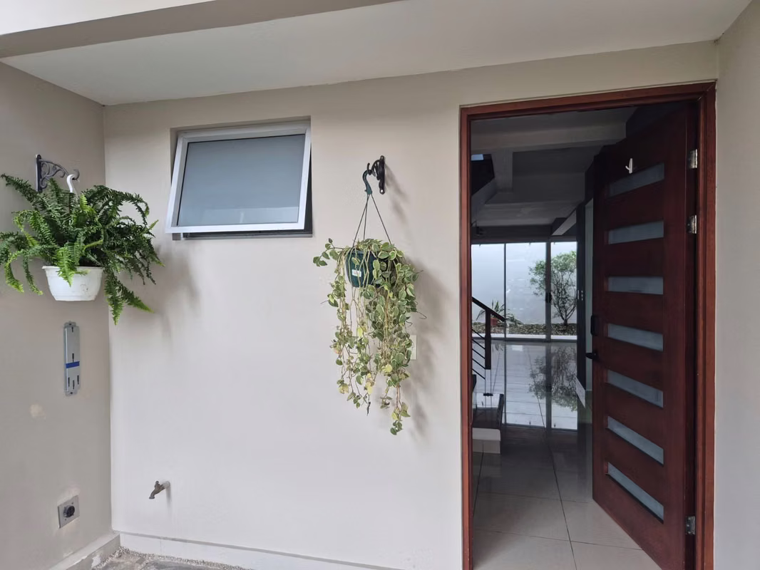 Condominio Barlovento. Casa amplia, Segura y Moderna