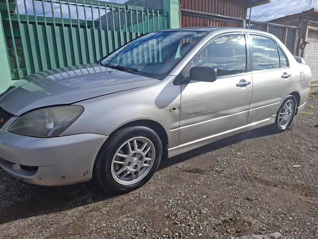 2007 Mitsubishi Lancer - foto 4