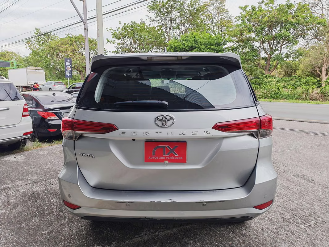 2024 Toyota Fortuner - foto 5