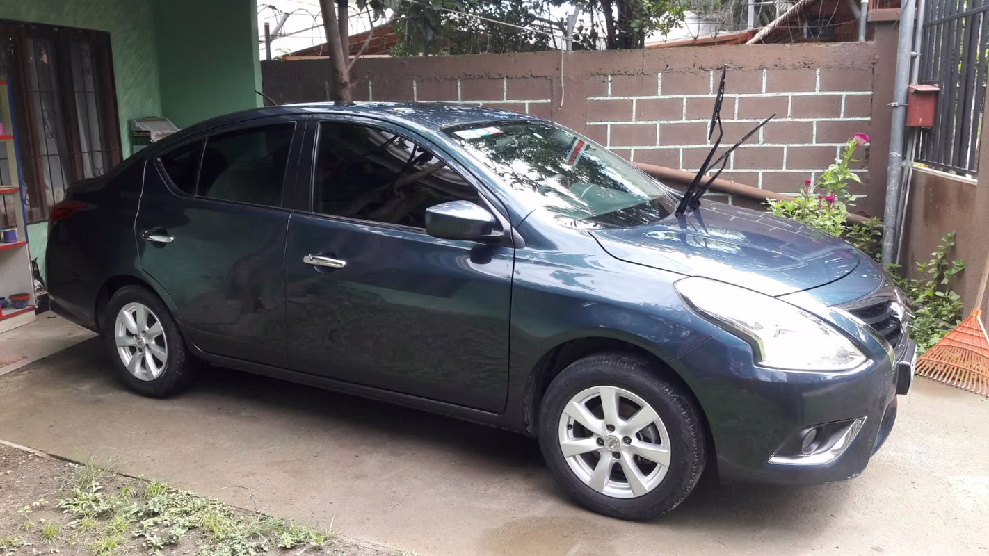 2017 Nissan Versa - foto 1