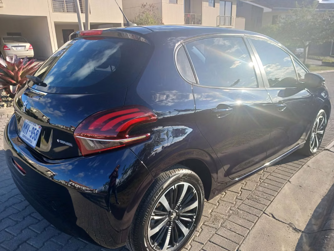 2018 Peugeot 208 - foto 2