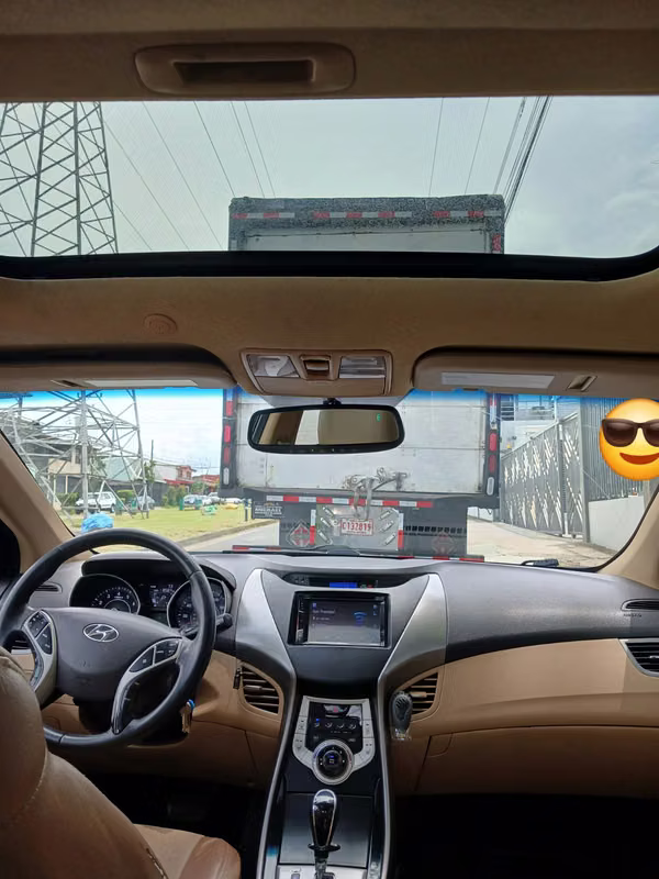 2012 Hyundai Elantra - foto 5