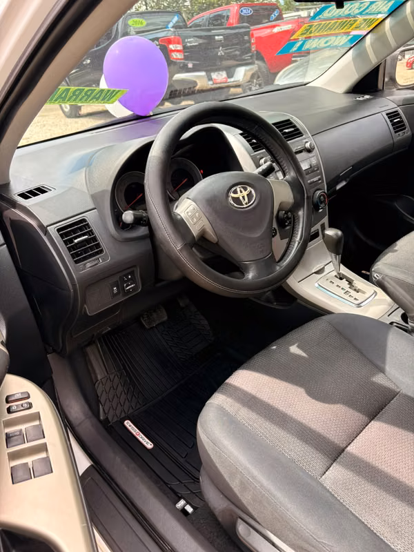 2010 Toyota Corolla - foto 5