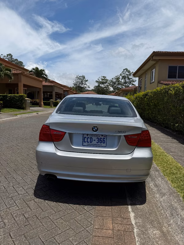 2012 BMW 3 Series - foto 3