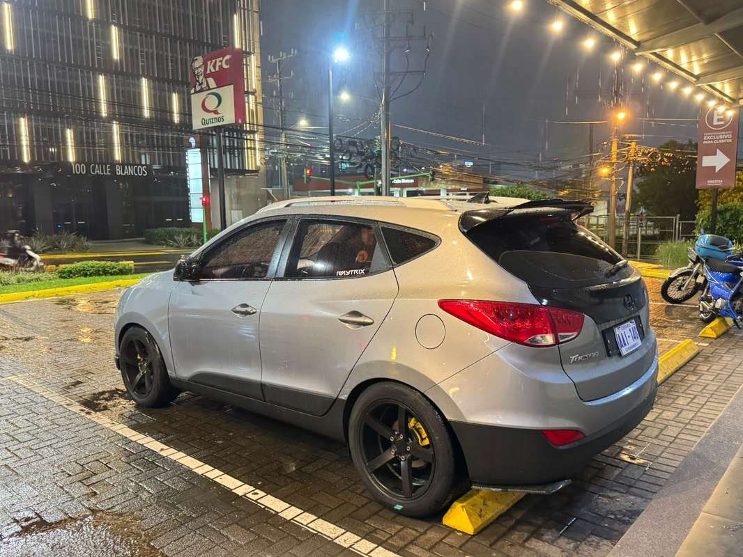 2011 Hyundai Tucson - foto 2