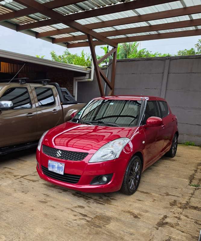 2014 Suzuki Swift - foto 1