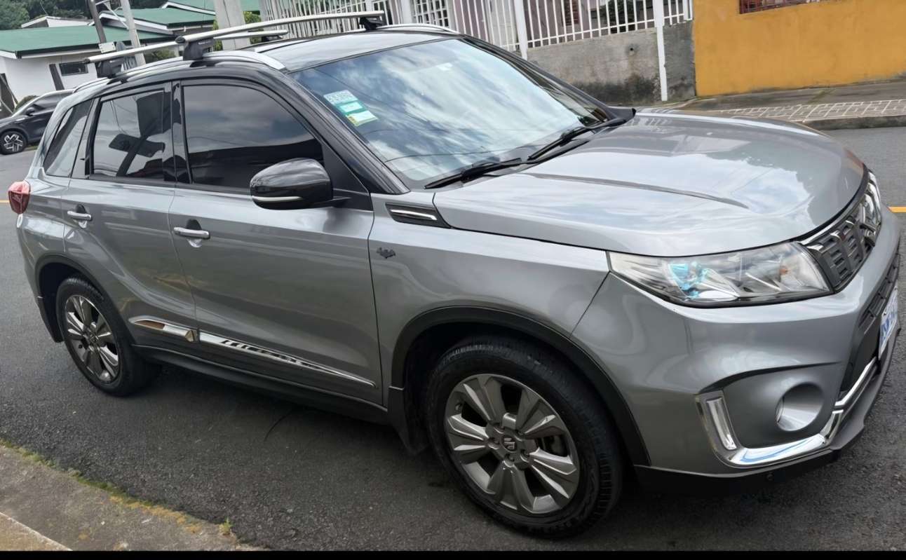 2020 Suzuki Vitara - foto 1