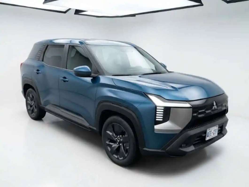 2027 Mitsubishi Other - foto 1