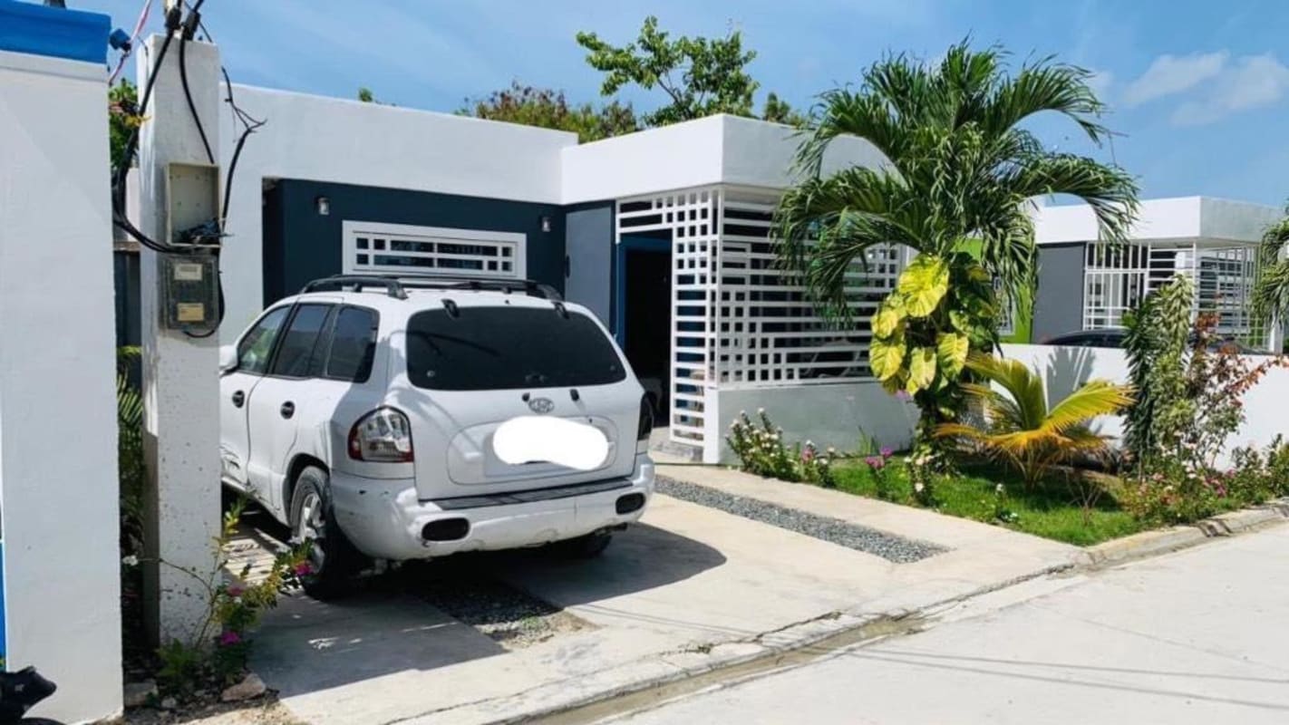 Houses in La Romana For Sale Casa de Oportunidad en venta La Romana