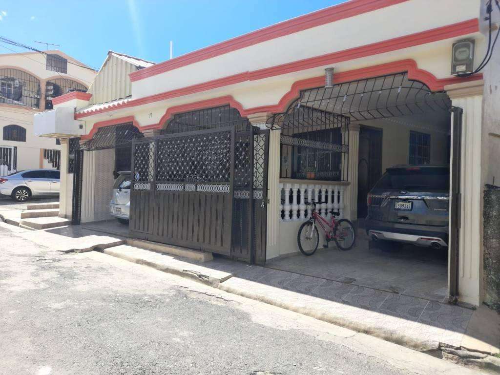 Vendo casa | 3 Recamaras por 8200000.00 en Santo Domingo