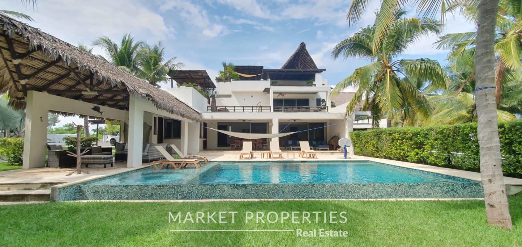 Houses in Iztapa For Sale Venta de Villa en Blanc Monterrico