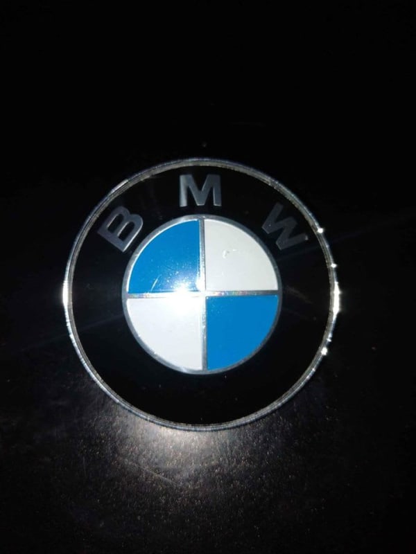 Emblema BMW 7cm todos los modelos para capó o baúl - Guatemala